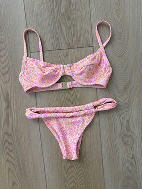 Kulani Kinis bikini set